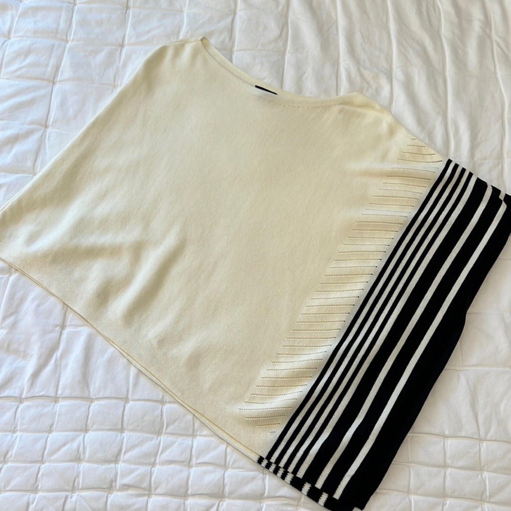 Talbots Poncho - Picture 2 of 5